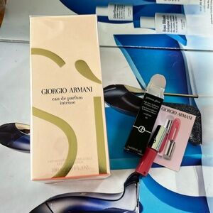 Giorgio Armani Prisma Glass Lip Gloss 02 Candy Halo 1ml + Si intense 100ml set